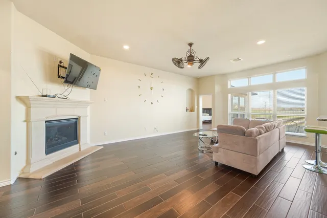 a view of livingroom with hardwood floor and window