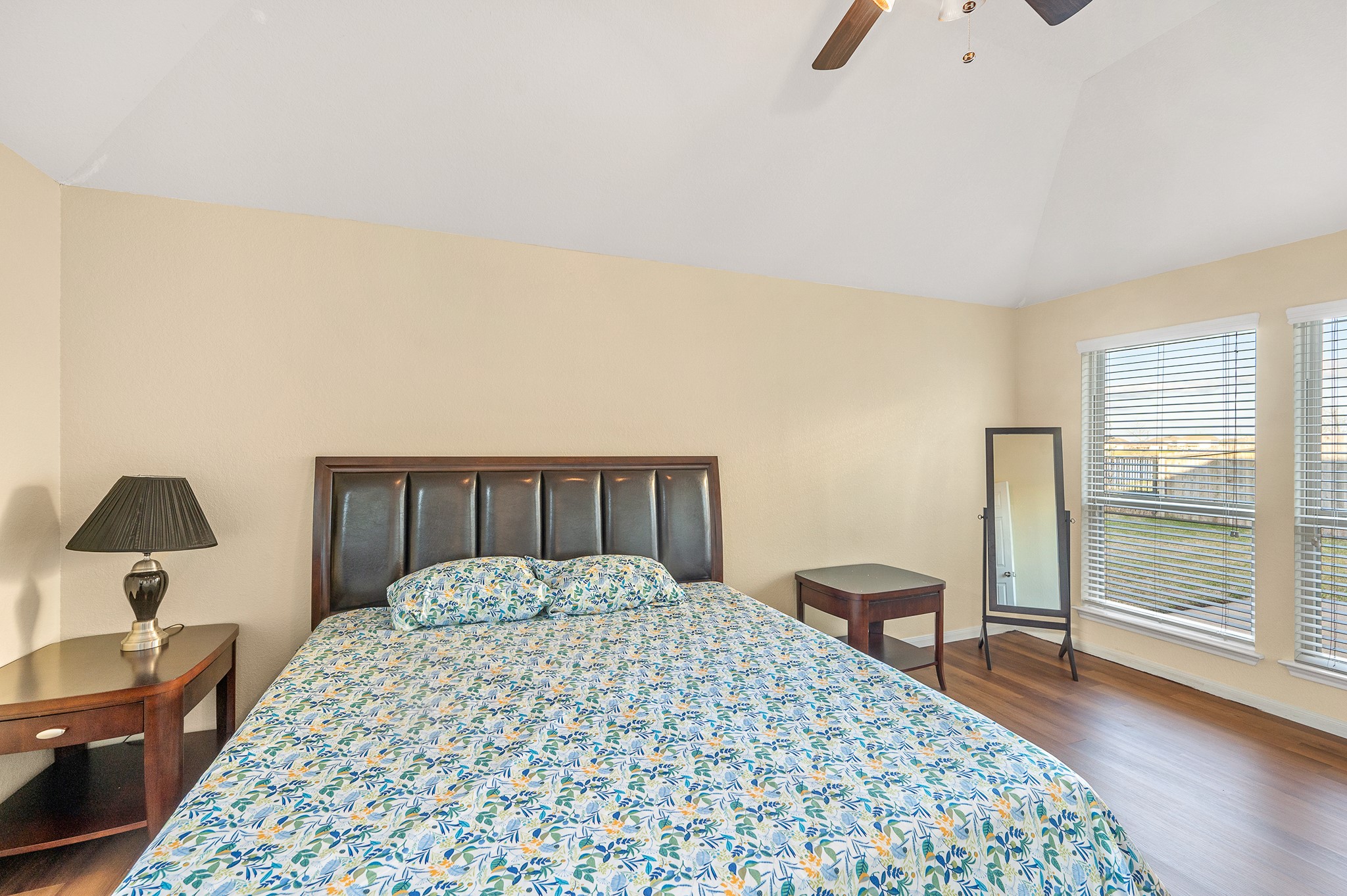 23454 Quarry Path Way Katy, TX 77493 - Photo 29 of 39 a large bed sitting in a bedroom next to a window