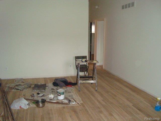 20113 Lahser Road Detroit, MI 48219 - Photo 3 of 9 066.JPG