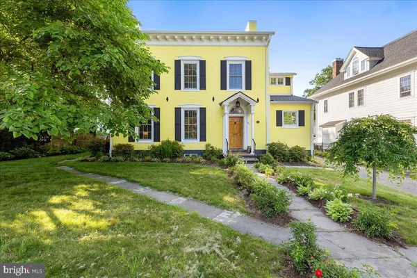 $2,000,000 | 274 Nassau Street, Princeton, NJ 08540