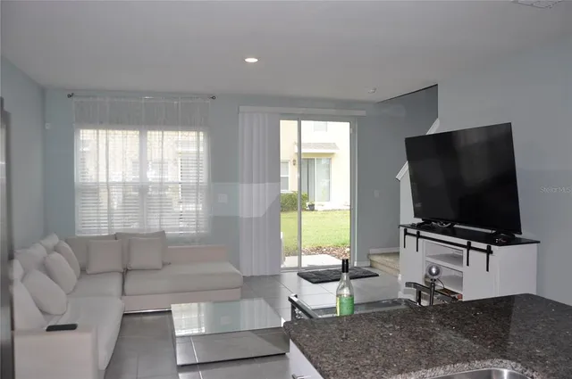 $2,400 | 4 Bella Oaks Drive, Port Orange, FL 32129