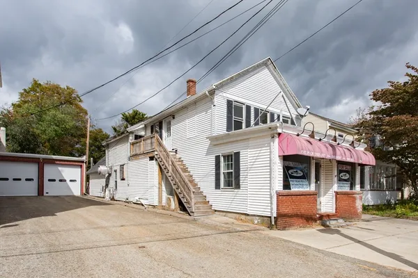$249,900 | 4 East Main Street, West Brookfield, MA 01585