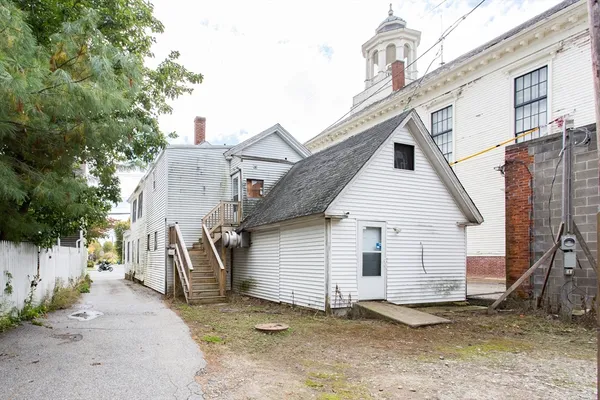 $249,900 | 4 East Main Street, West Brookfield, MA 01585