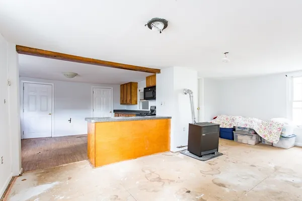 $249,900 | 4 East Main Street, West Brookfield, MA 01585