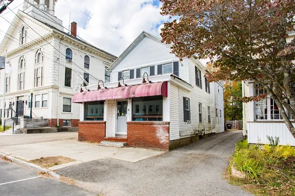 $249,900 | 4 East Main Street, West Brookfield, MA 01585
