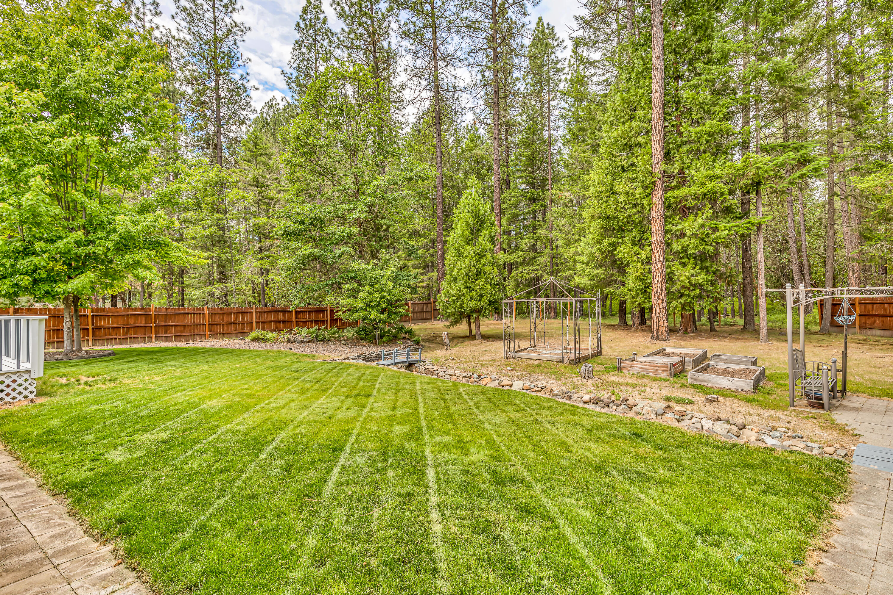 876 Minthorne Road Rogue River, OR 97537 - Photo 38 of 43 9R9A5154