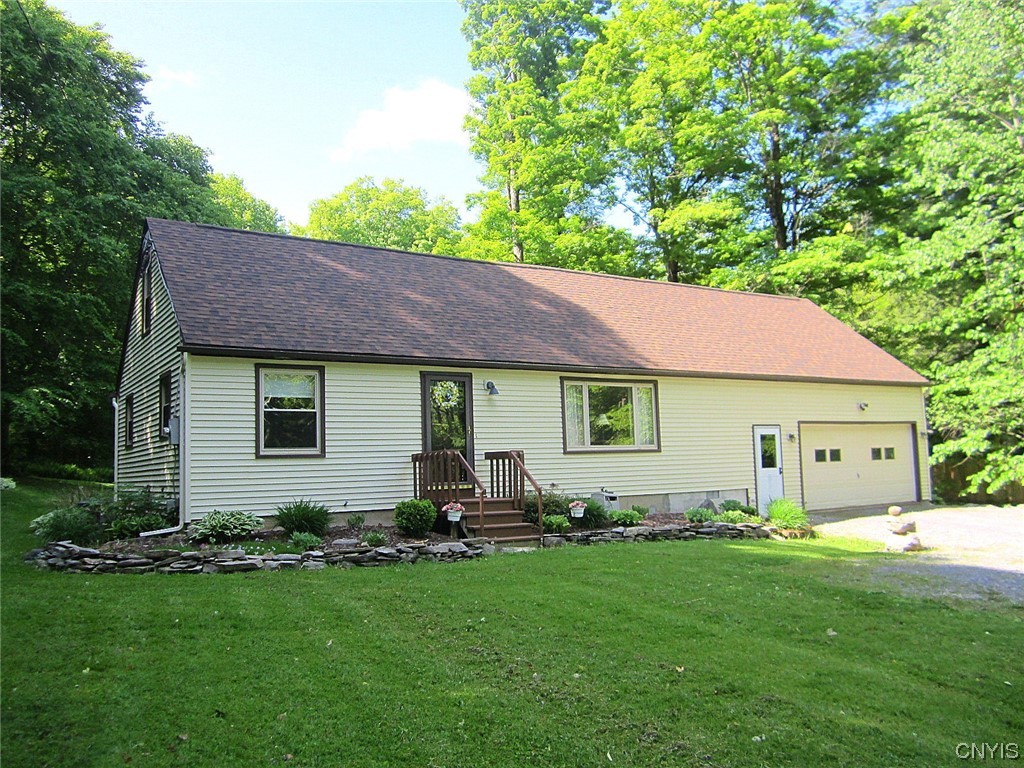 Welcome to 2618 Howlett Hill Road in Marcellus, Ne