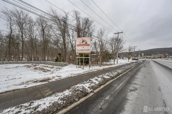 $650,000 | 71 Highway 206, Stanhope, NJ 07874