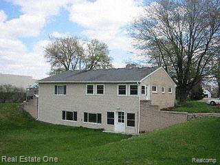 2780 Grant Road Rochester, MI 48309 - Photo 1 of 1 1/1/2 Acres, Room to Roam