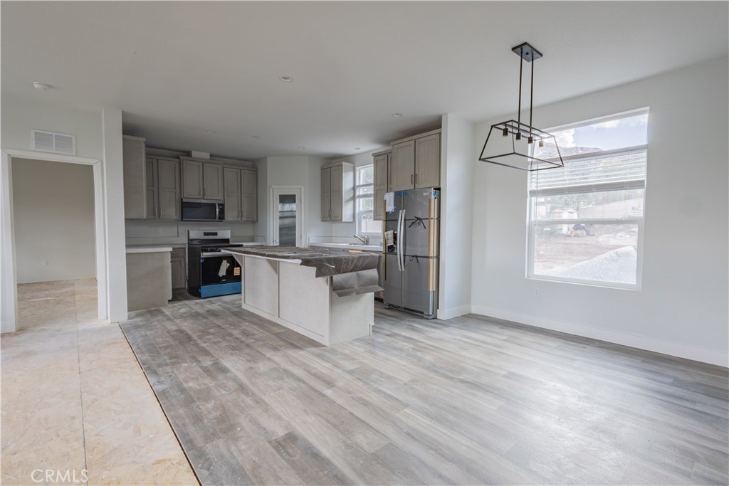 31401 Allen Avenue Homeland, CA 92548 - Photo 7 of 13