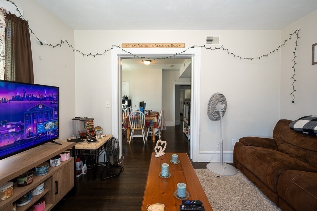 192 Vernon Street Worcester, MA 01607 - Photo 5 of 38