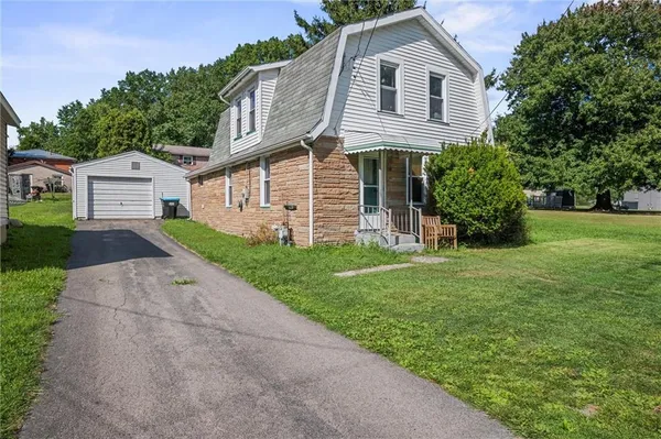 $89,900 | 2239 Woodbine Drive, Hermitage, PA 16148