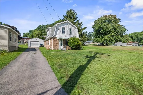 $89,500 | 2239 Woodbine Drive, Hermitage, PA 16148