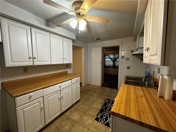 $89,500 | 2239 Woodbine Drive, Hermitage, PA 16148