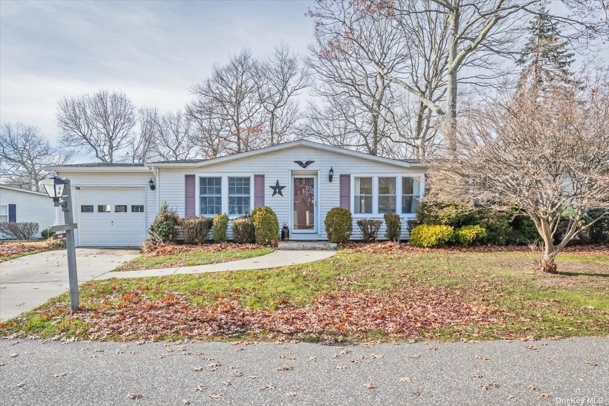 1407-96 Middle Road Calverton, NY 11933 - Photo 1 of 1 Gallery Image 1