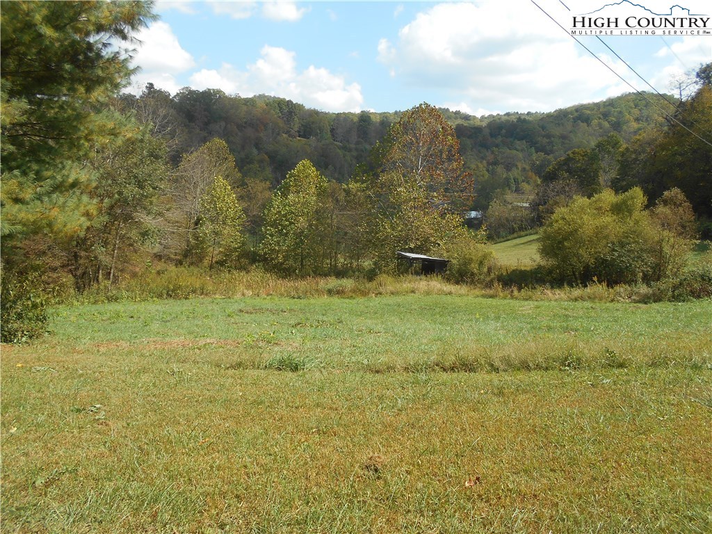 634 Watauga River Road Sugar Grove, NC 28679 - Photo 3 of 7 Gallery Image 3