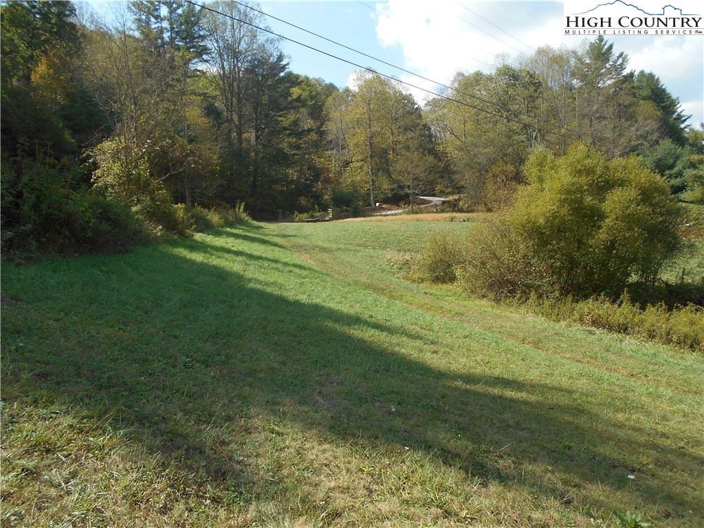 634 Watauga River Road Sugar Grove, NC 28679 - Photo 5 of 7 Gallery Image 5
