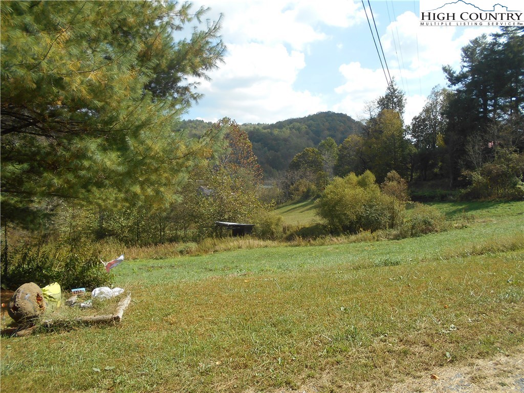 634 Watauga River Road Sugar Grove, NC 28679 - Photo 6 of 7 Gallery Image 6