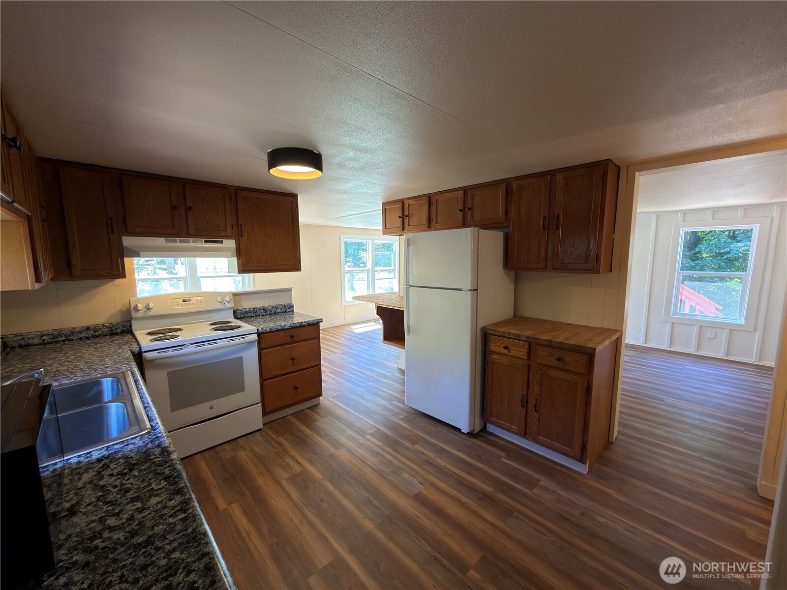 274 Deer Park Road Port Angeles, WA 98362 - Photo 2 of 26
