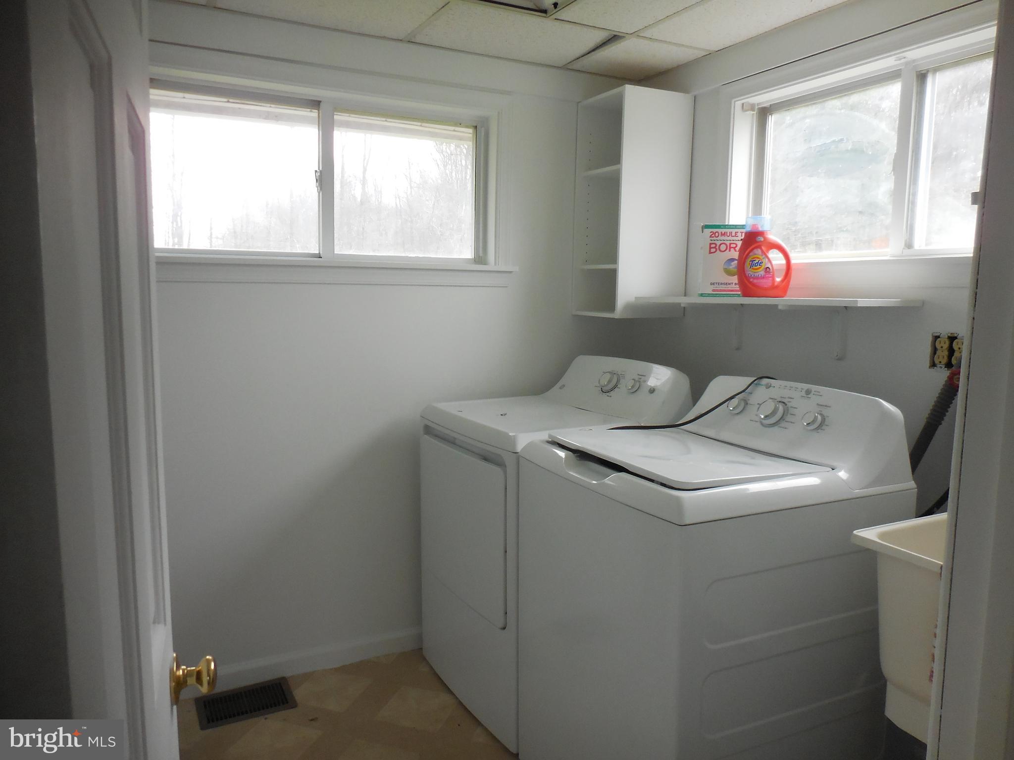 255 Beagle Road Lebanon, PA 17046 - Photo 27 of 41 first floor laundry