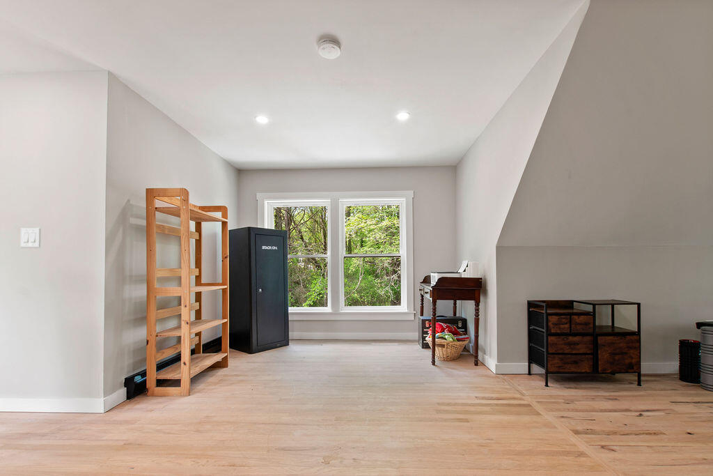 3 Bartlett Road Kittery, ME 03905 - Photo 43 of 70 2nd Floor Loft