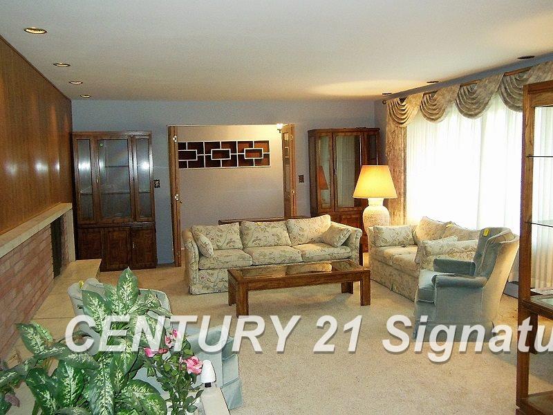 5063 Calkins Road Flint, MI 48532 - Photo 3 of 33