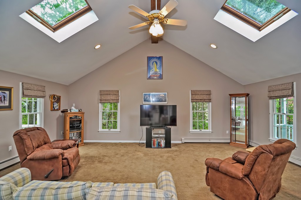 30 Fernglade Road Burlington, MA 01803 - Photo 4 of 30 Gallery Image 4