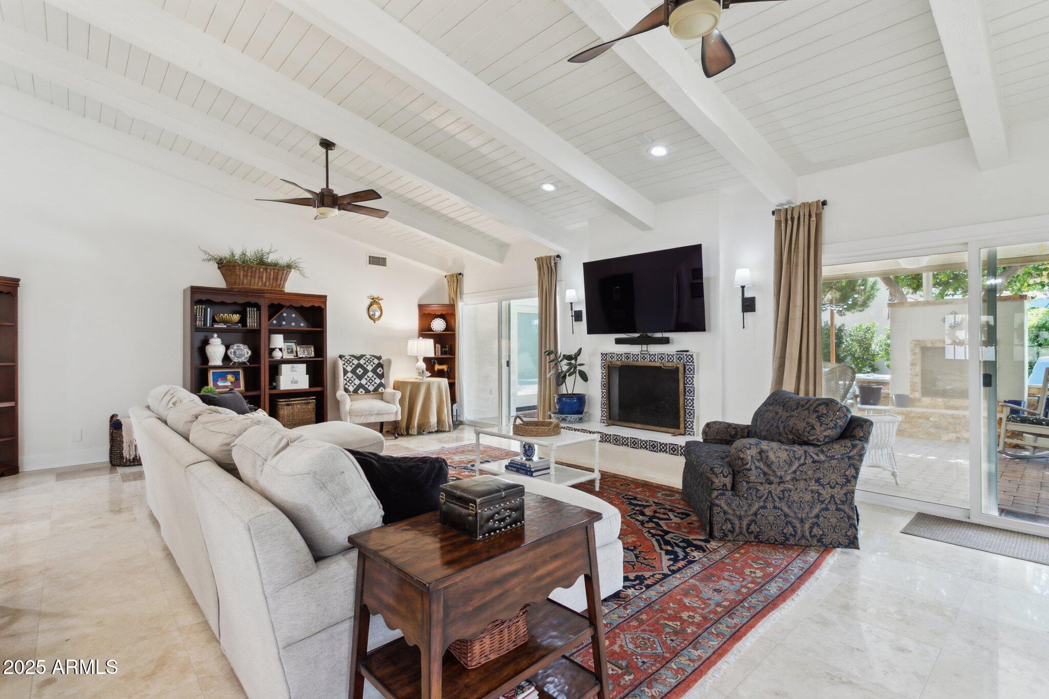 2346 North Kachina Mesa, AZ 85203 - Photo 9 of 60 Living Room