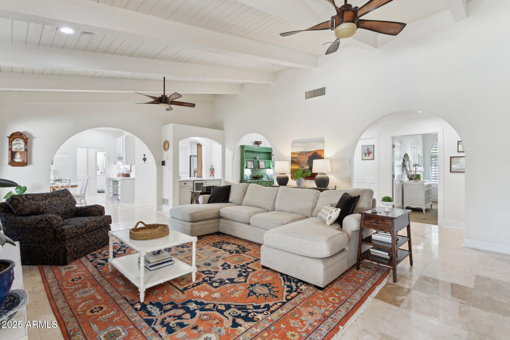 2346 North Kachina Mesa, AZ 85203 - Photo 10 of 60 Living Room