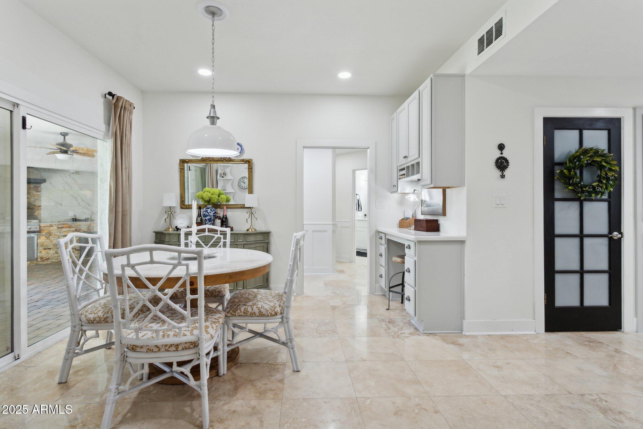 2346 North Kachina Mesa, AZ 85203 - Photo 17 of 60 Breakfast Area