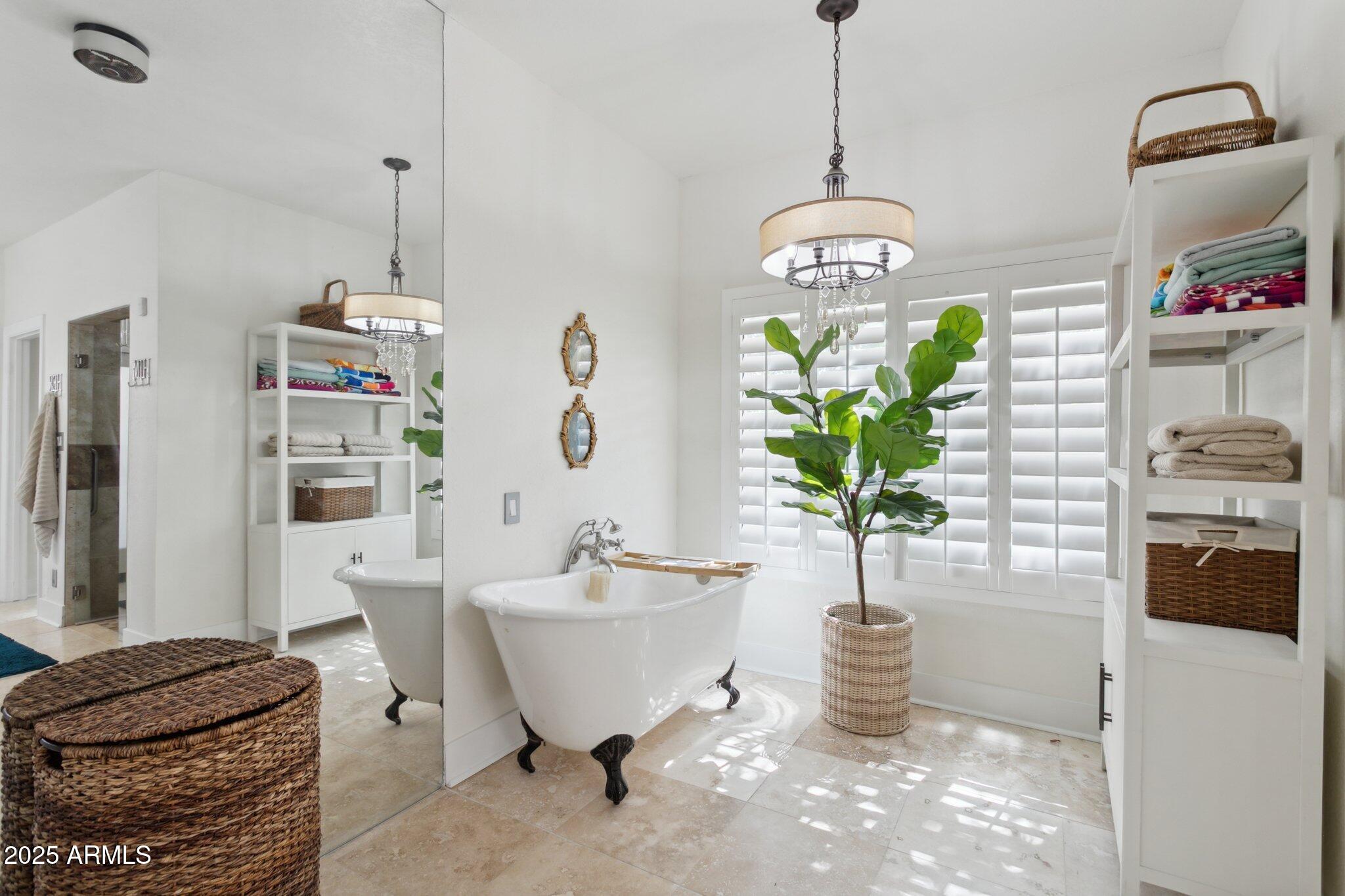 2346 North Kachina Mesa, AZ 85203 - Photo 21 of 60 Master Bathroom
