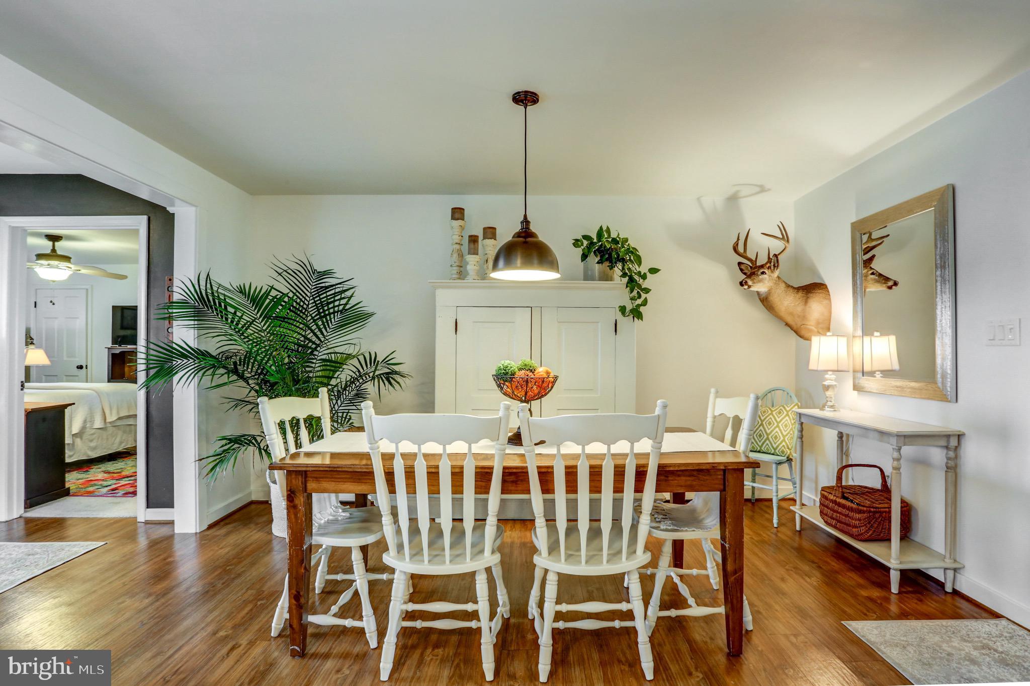 751 Prospect Road Manheim, PA 17545 - Photo 4 of 34 Understated decor and charming style