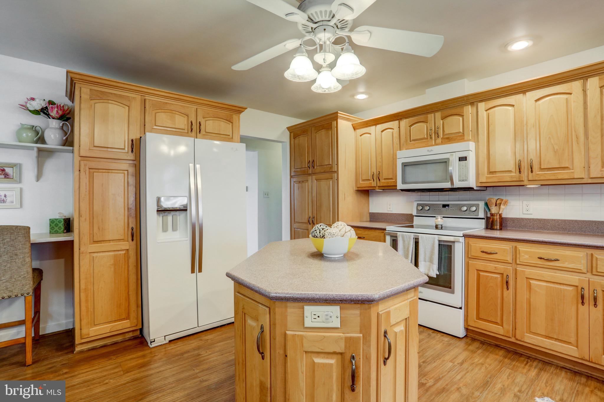 751 Prospect Road Manheim, PA 17545 - Photo 6 of 34 A dream for cooking enthusiasts and entertainers