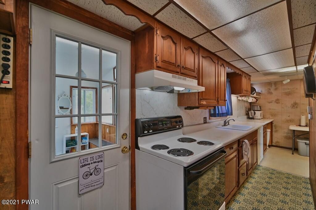 1046 Miller Road Lake Ariel, PA 18436 - Photo 37 of 137 Kitchen