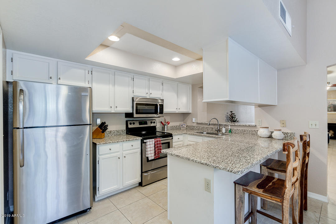 2059 East Brown Road, Unit 2 Mesa, AZ 85213 - Photo 4 of 21 11-Brown