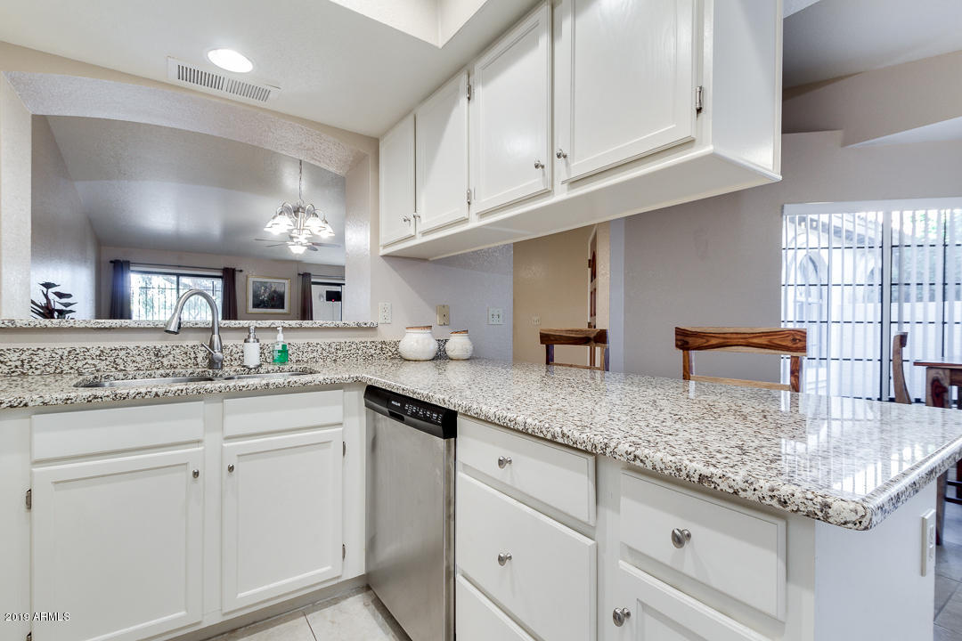 2059 East Brown Road, Unit 2 Mesa, AZ 85213 - Photo 5 of 21 13-Brown