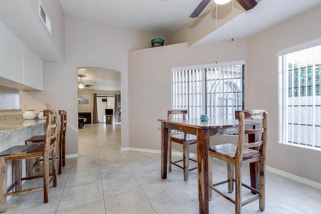2059 East Brown Road, Unit 2 Mesa, AZ 85213 - Photo 6 of 21 Breakfast Nook