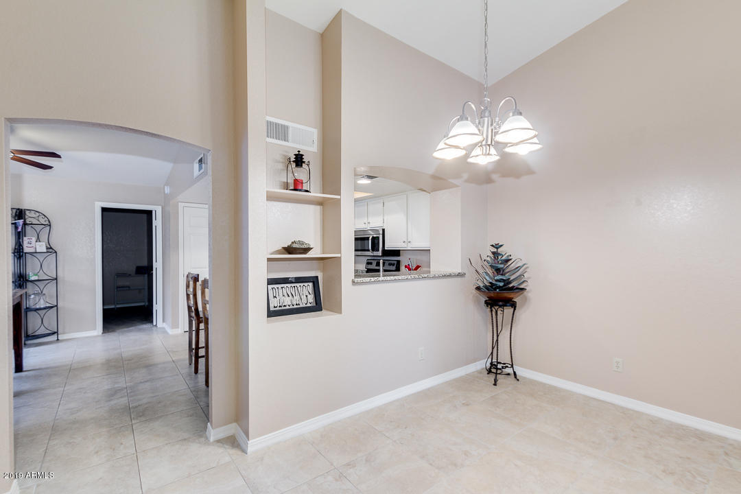 2059 East Brown Road, Unit 2 Mesa, AZ 85213 - Photo 7 of 21 Dining