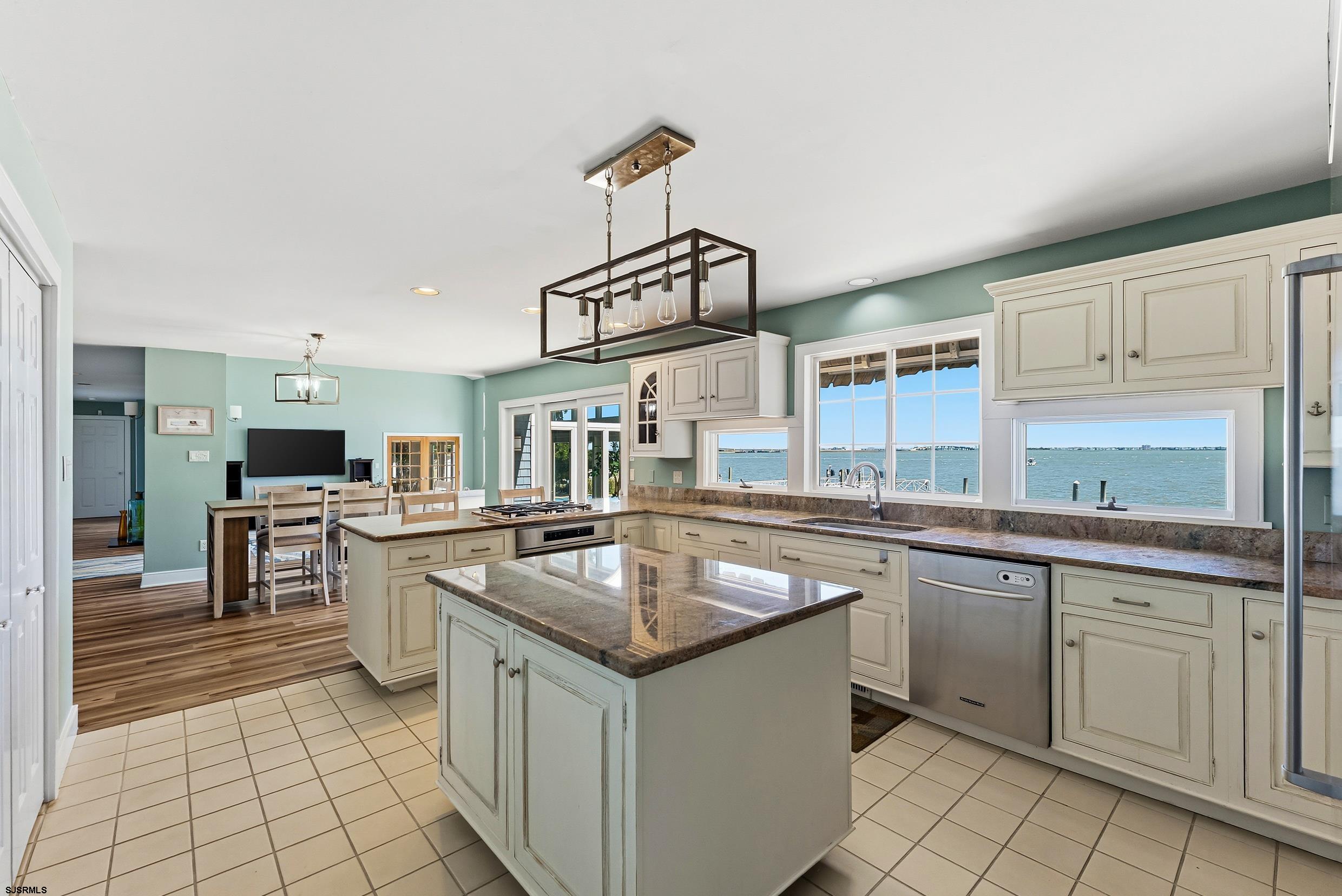 40 Broadway Somers Point, NJ 08244 - Photo 9 of 25