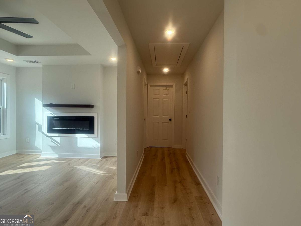 3112 North Avenue Decatur, GA 30033 - Photo 26 of 52 a view of a hallway