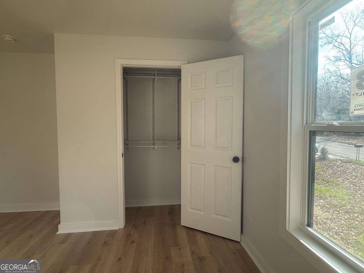 3112 North Avenue Decatur, GA 30033 - Photo 42 of 52 a view of an empty room and window