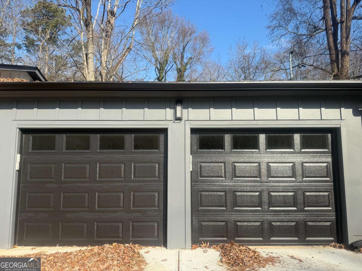 3112 North Avenue Decatur, GA 30033 - Photo 44 of 52 a view of oven and window