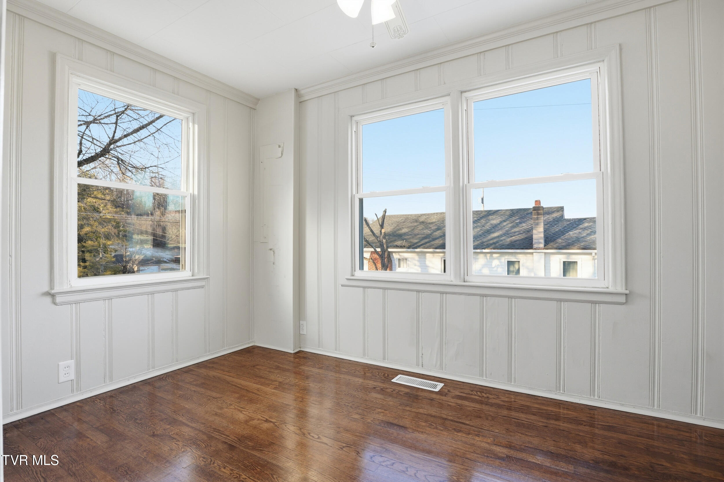 387 Old Watauga Road Watauga, TN 37694 - Photo 16 of 24 19_387 old watauga-19