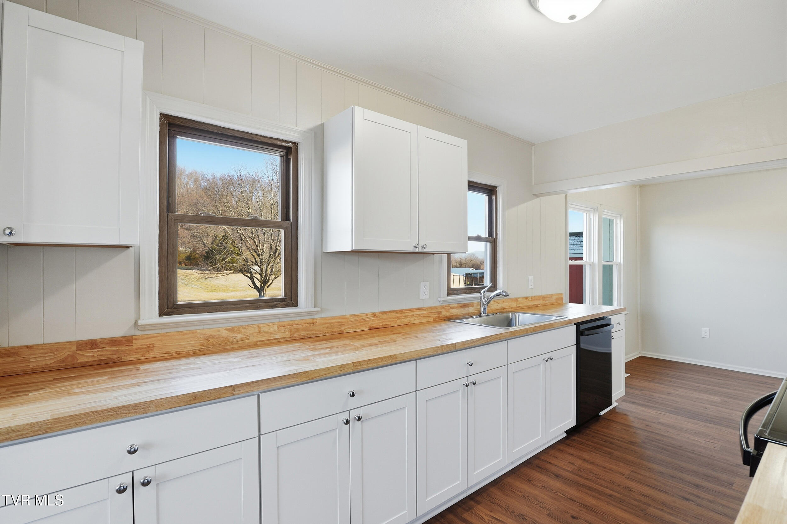 387 Old Watauga Road Watauga, TN 37694 - Photo 8 of 24 10_387 old watauga-10