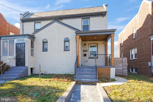 $3,800 | 4226 14th Street Northeast, Washington, DC 20017