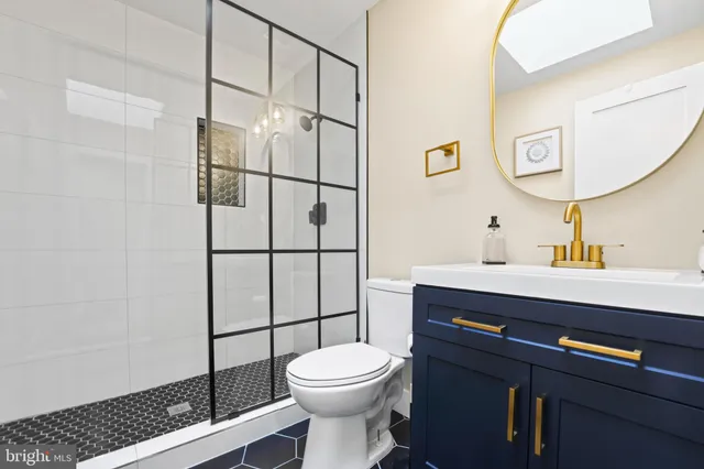 $3,800 | 4226 14th Street Northeast, Washington, DC 20017