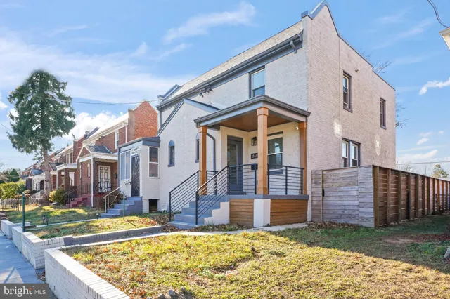 $3,800 | 4226 14th Street Northeast, Washington, DC 20017