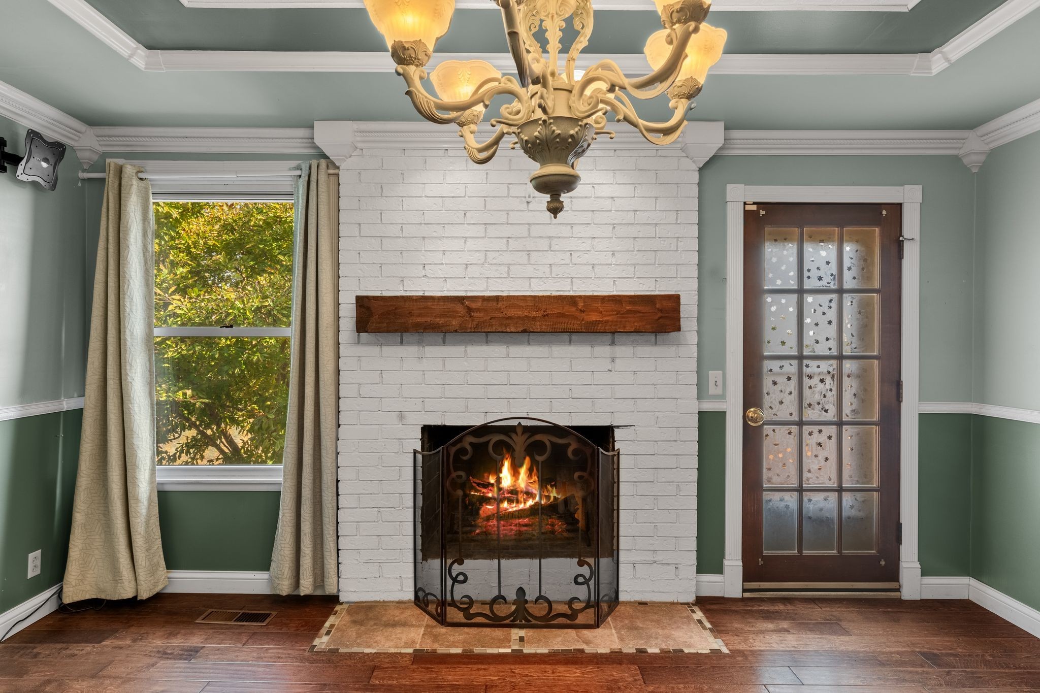 104 Meadowvue Drive Hendersonville, TN 37075 - Photo 19 of 43 a living room with fireplace furniture and a window