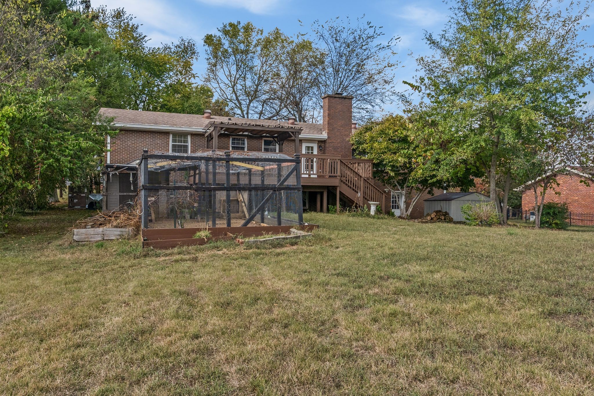 104 Meadowvue Drive Hendersonville, TN 37075 - Photo 42 of 43 front view of a house with a yard