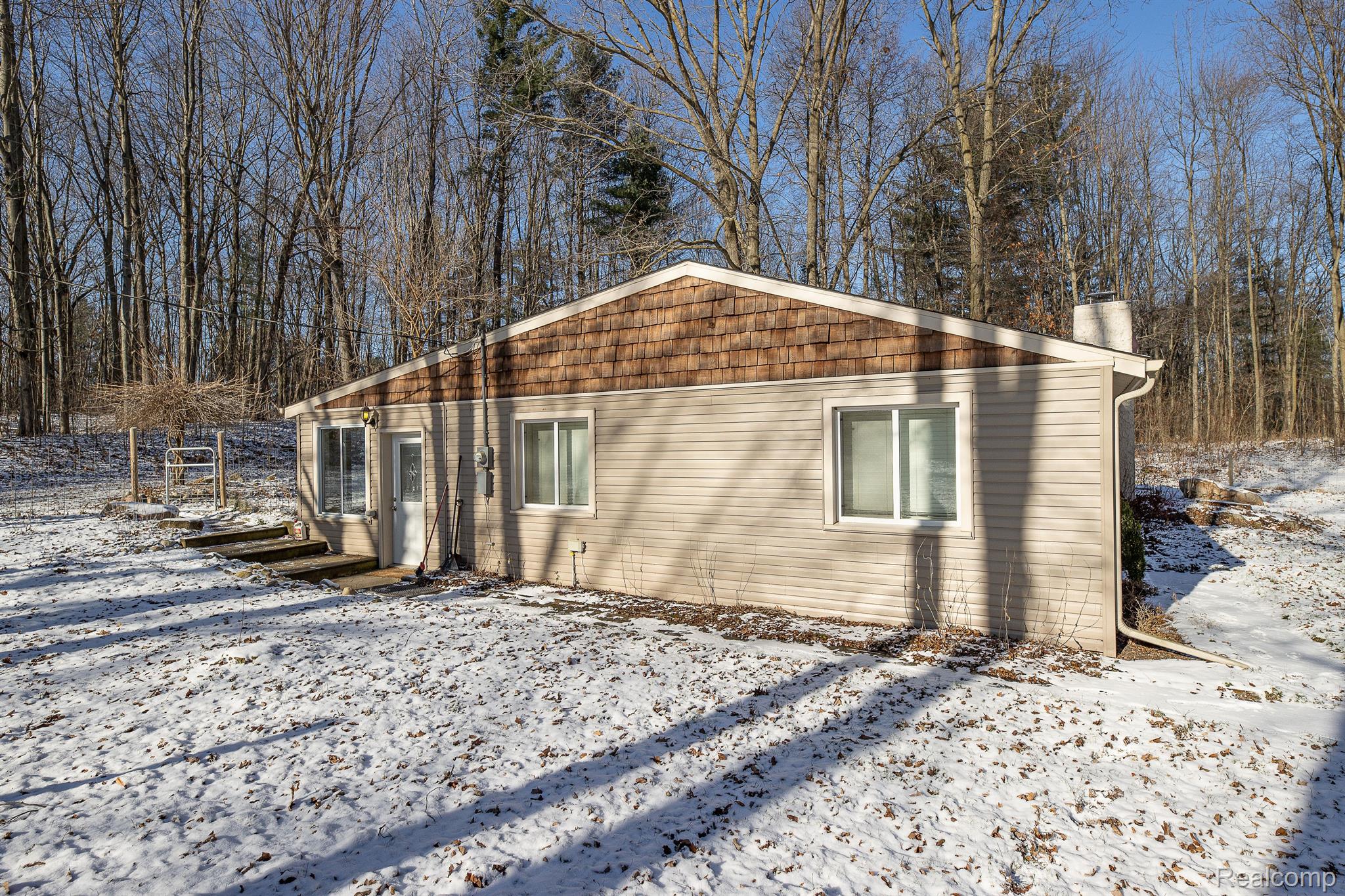 4139 Flint River Road Columbiaville, MI 48421 - Photo 6 of 44 Gallery Image 6